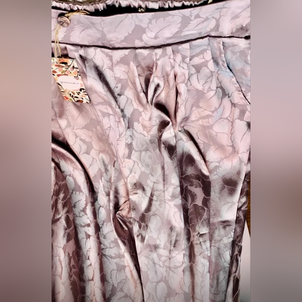 Gimmicks by BKE Satin Wide Leg Pants- Small/Silver